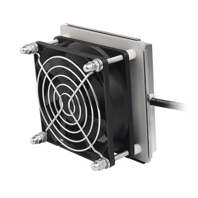 culture hydroponique de 50w 780nm menée pour élever le Cabinet de Diy de lumières pour les usines d'intérieur 3500K 380nm